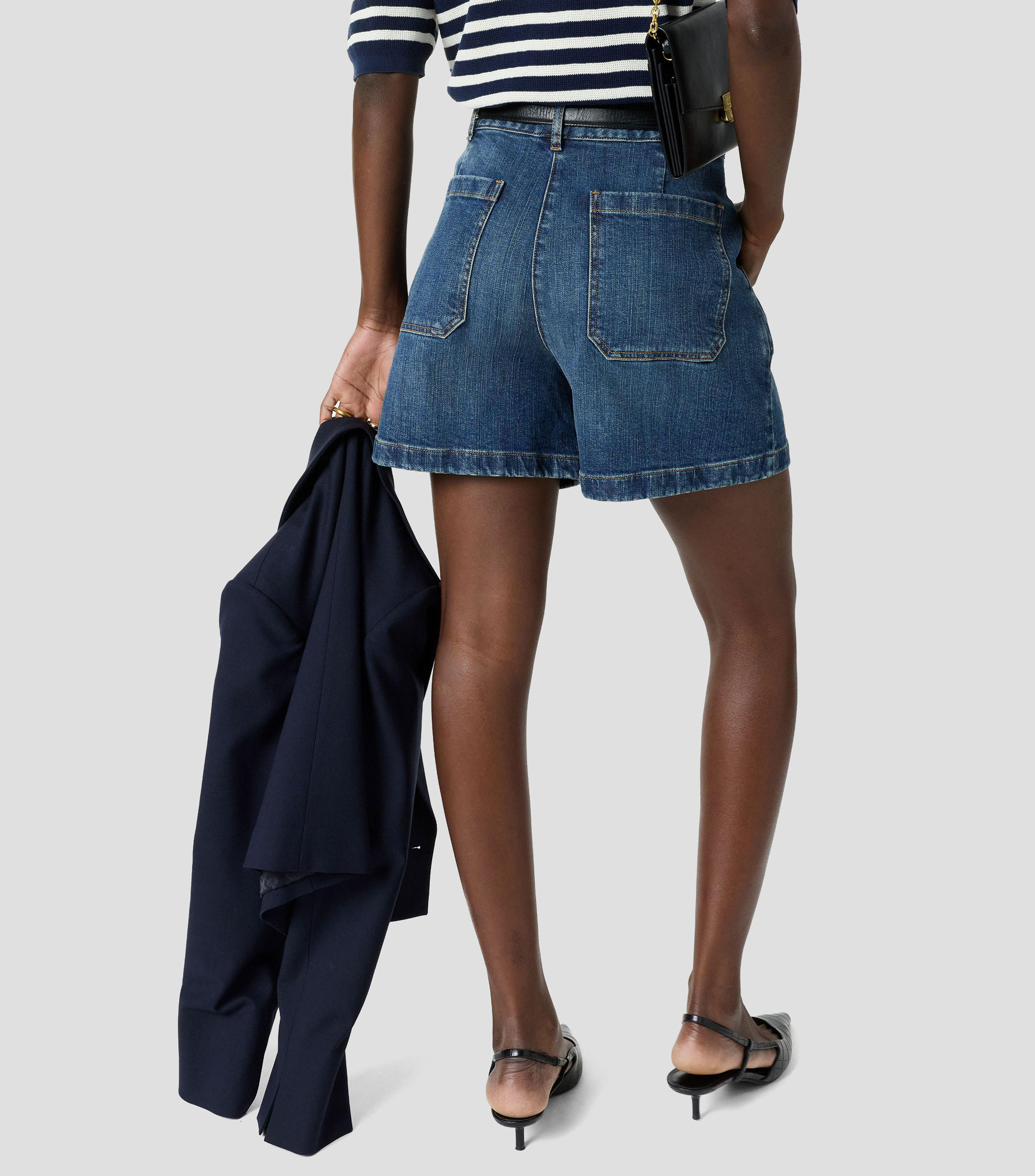 Short liso Mujer